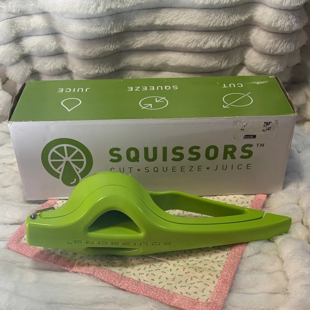 Green Squissors Juicer Squissors New in Box - Picture 1 of 2